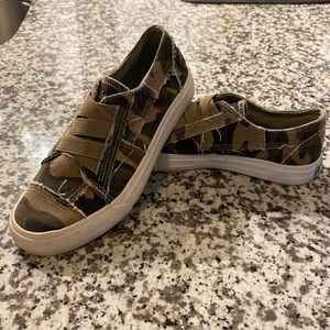 Blowfish Mailbu Marley Slip-On